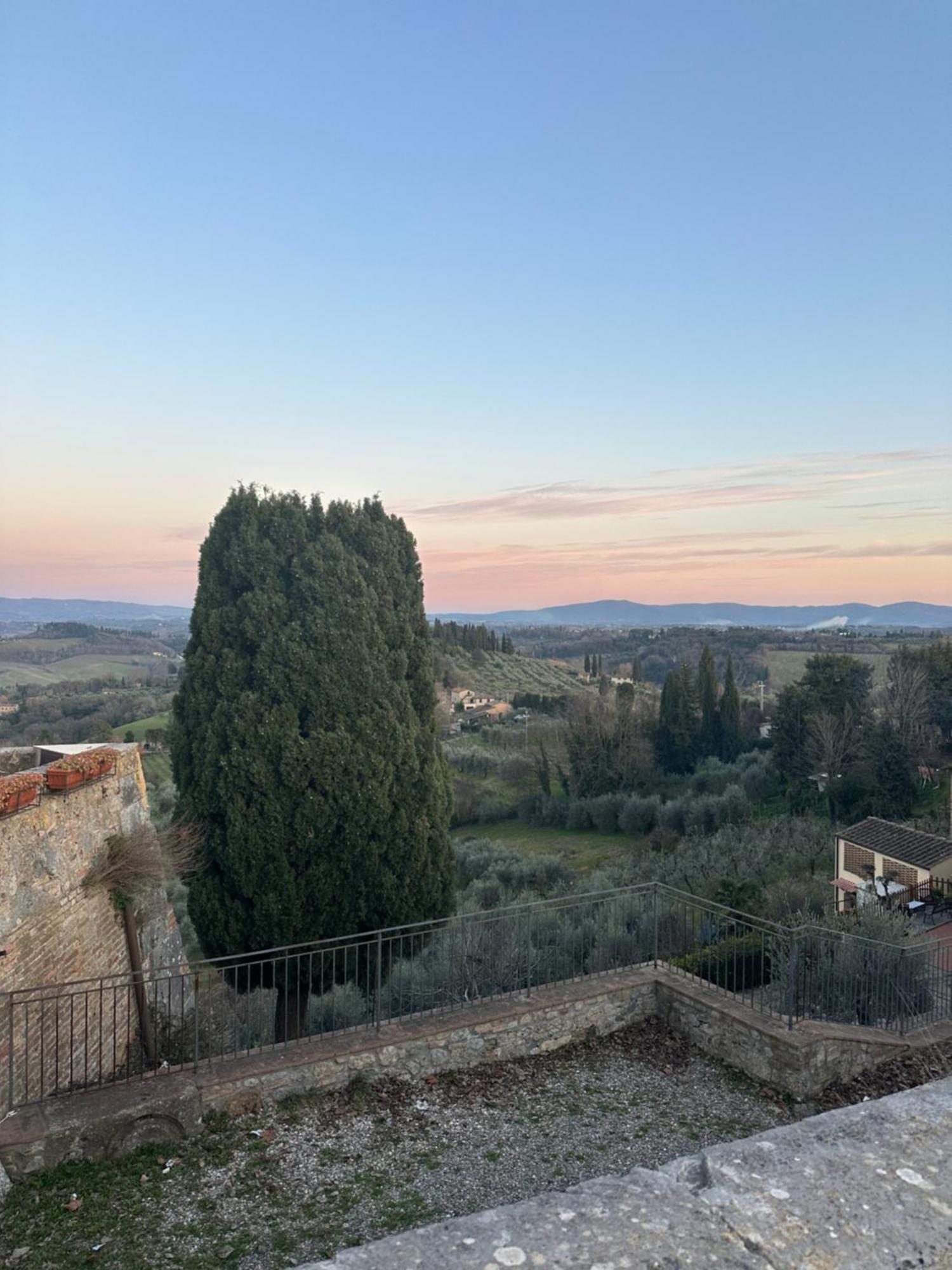 Lo Scrigno Dei Sogni Lejlighed San Gimignano Eksteriør billede